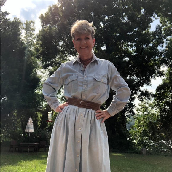 Hello.  I'm Kimi - Picture 11 of 13